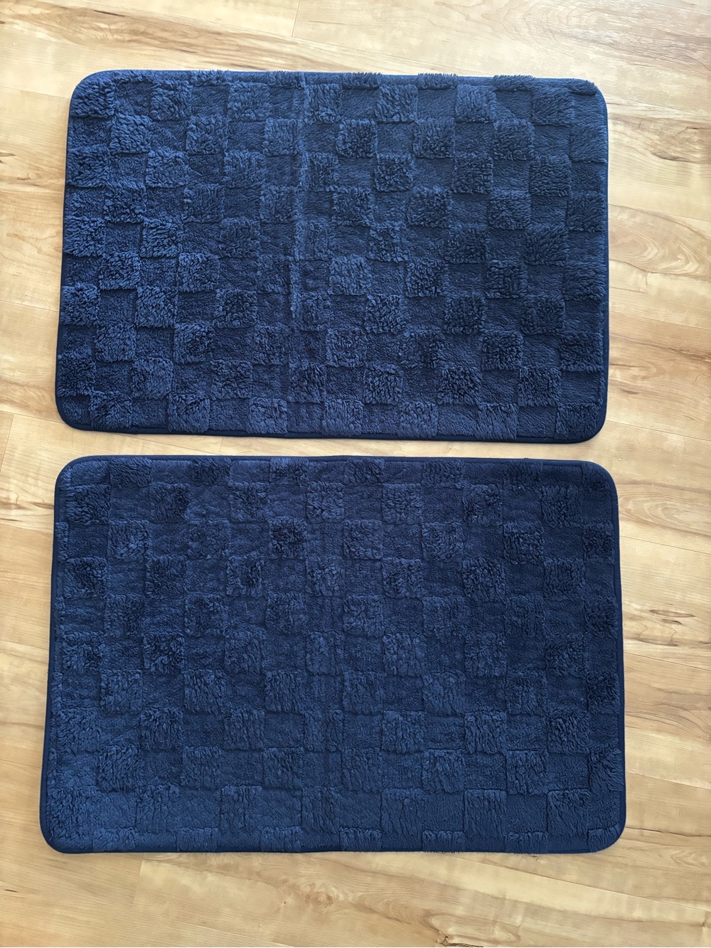 Room Essentials Navy Check Plush Bath Mat Set - 2 Pack